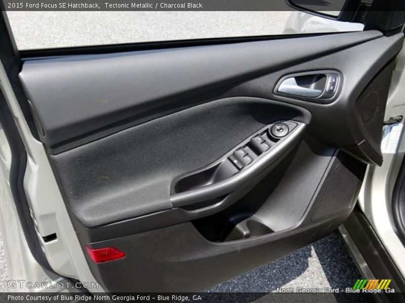 Tectonic Metallic / Charcoal Black 2015 Ford Focus SE Hatchback
