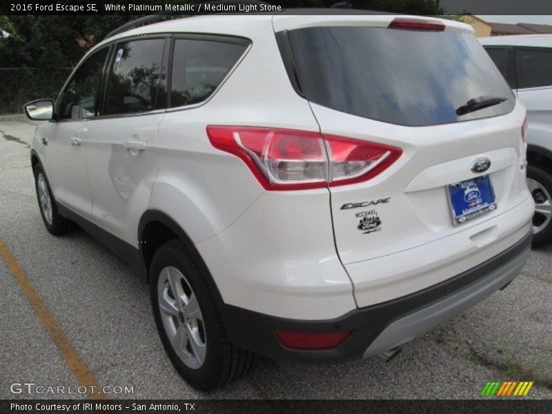 White Platinum Metallic / Medium Light Stone 2016 Ford Escape SE