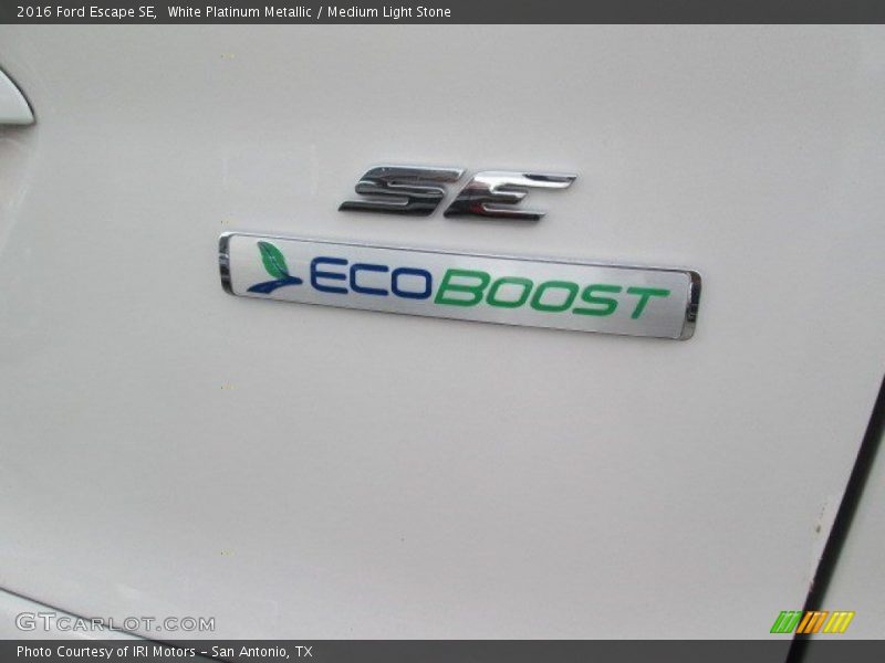 White Platinum Metallic / Medium Light Stone 2016 Ford Escape SE
