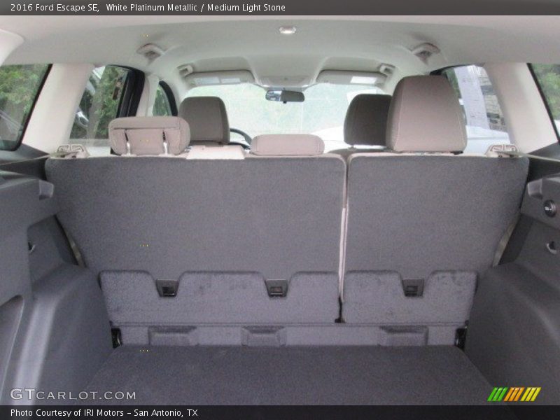White Platinum Metallic / Medium Light Stone 2016 Ford Escape SE