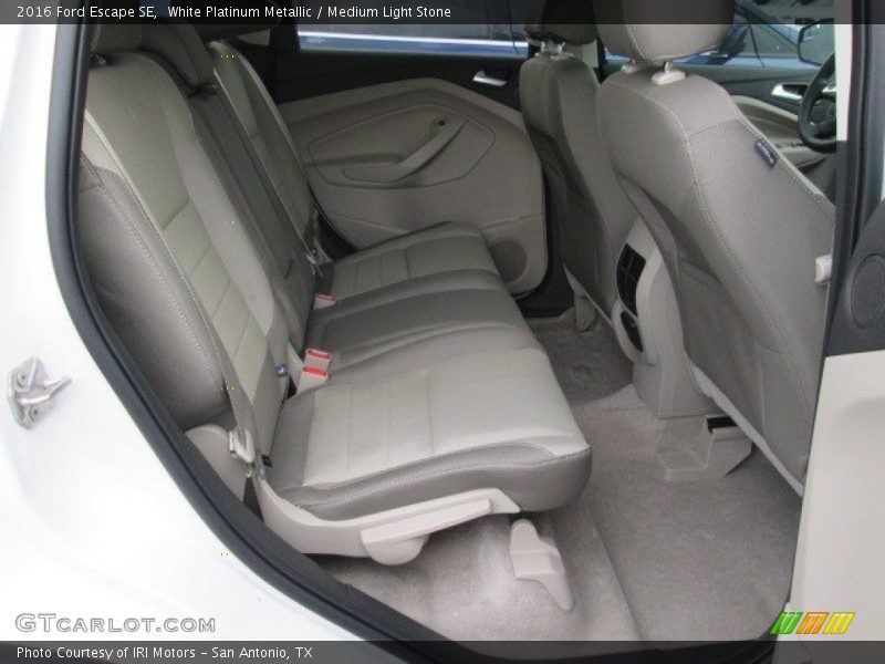 White Platinum Metallic / Medium Light Stone 2016 Ford Escape SE