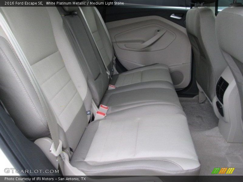 White Platinum Metallic / Medium Light Stone 2016 Ford Escape SE