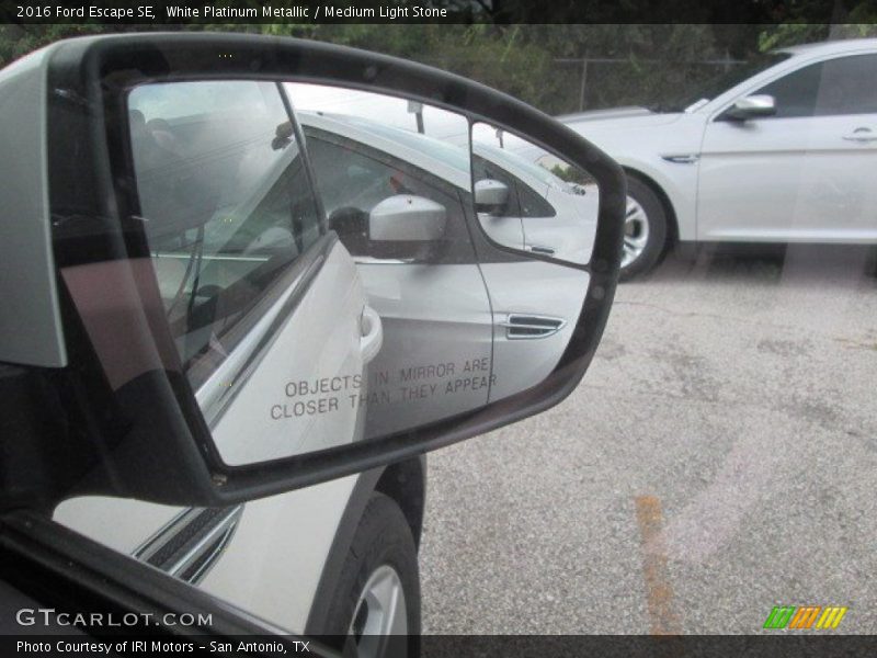 White Platinum Metallic / Medium Light Stone 2016 Ford Escape SE