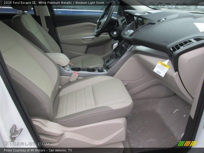 White Platinum Metallic / Medium Light Stone 2016 Ford Escape SE