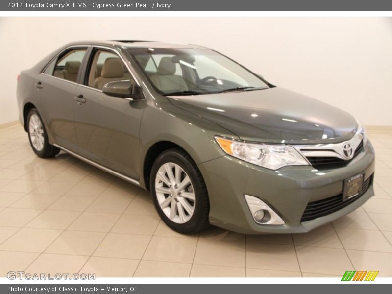 Cypress Green Pearl / Ivory 2012 Toyota Camry XLE V6