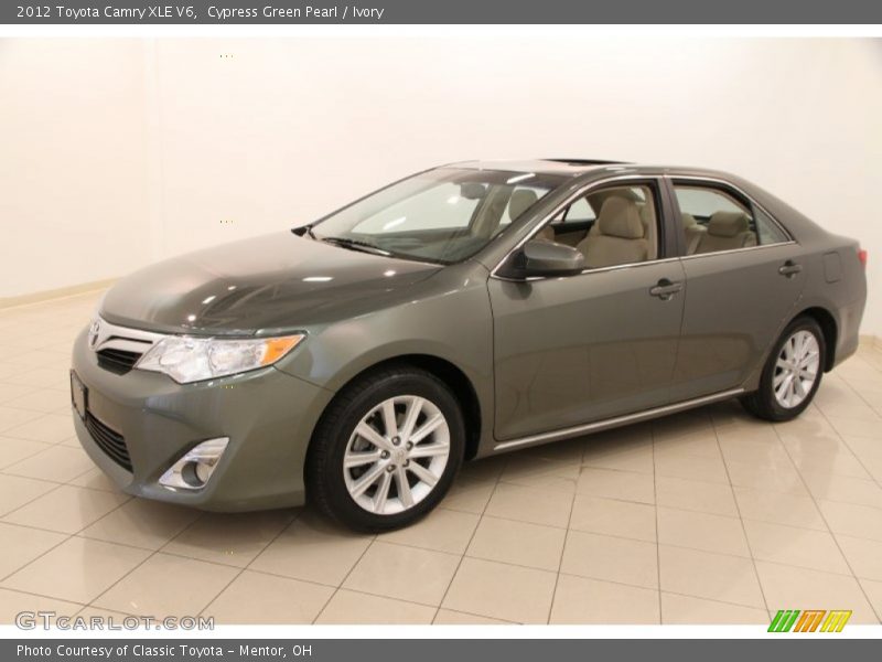 Front 3/4 View of 2012 Camry XLE V6
