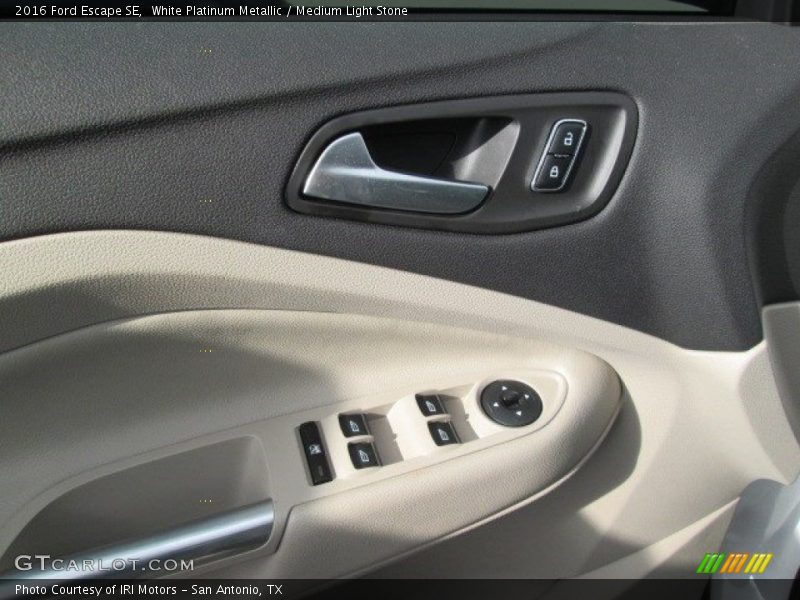White Platinum Metallic / Medium Light Stone 2016 Ford Escape SE