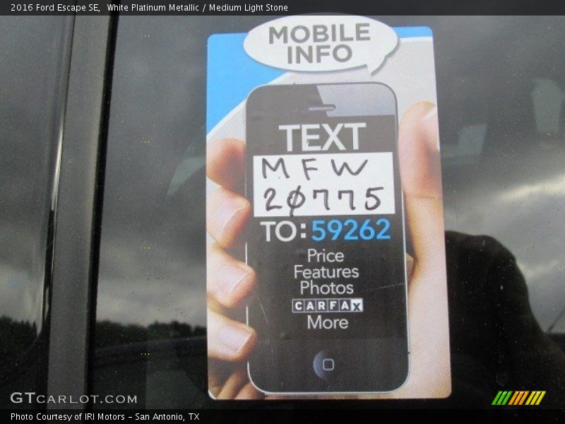 White Platinum Metallic / Medium Light Stone 2016 Ford Escape SE