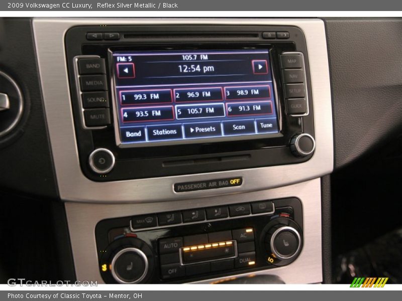Controls of 2009 CC Luxury