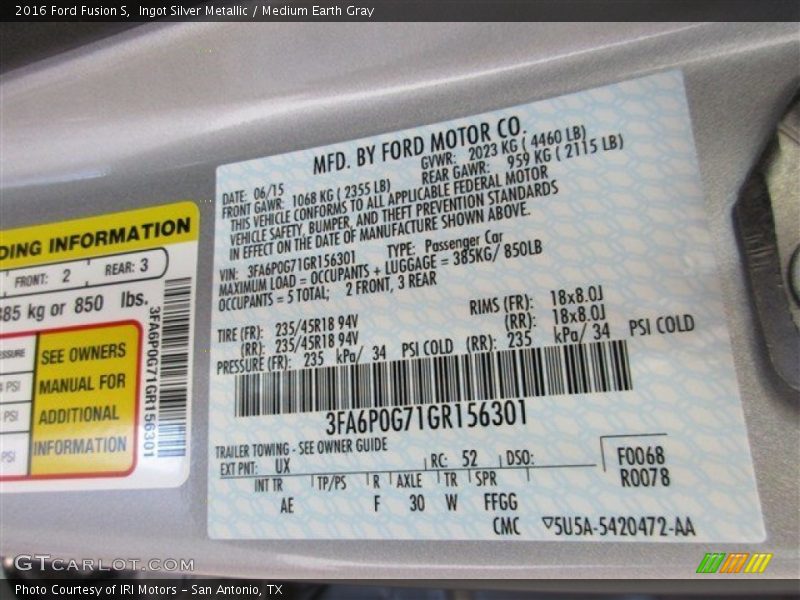 Ingot Silver Metallic / Medium Earth Gray 2016 Ford Fusion S