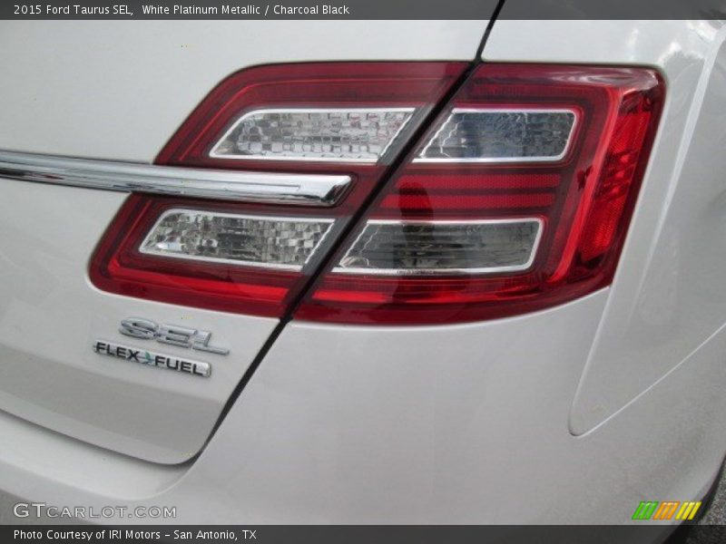 White Platinum Metallic / Charcoal Black 2015 Ford Taurus SEL