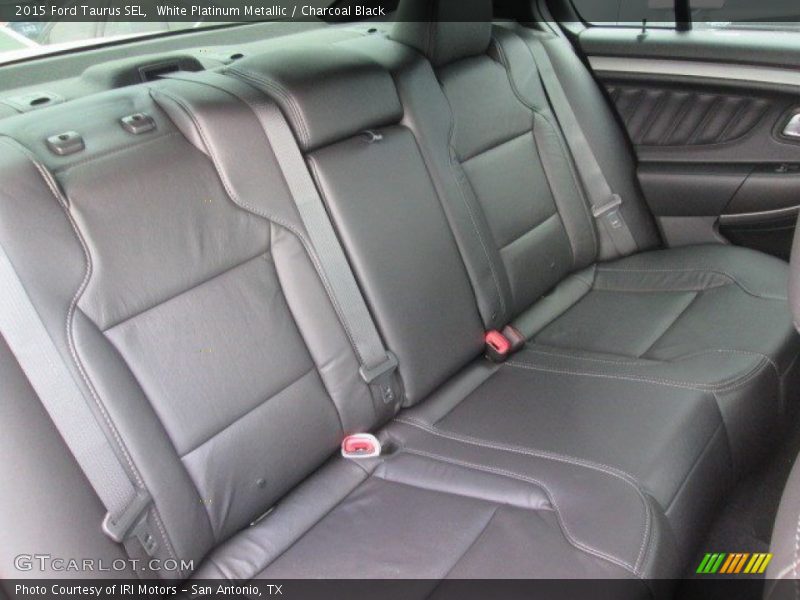 White Platinum Metallic / Charcoal Black 2015 Ford Taurus SEL
