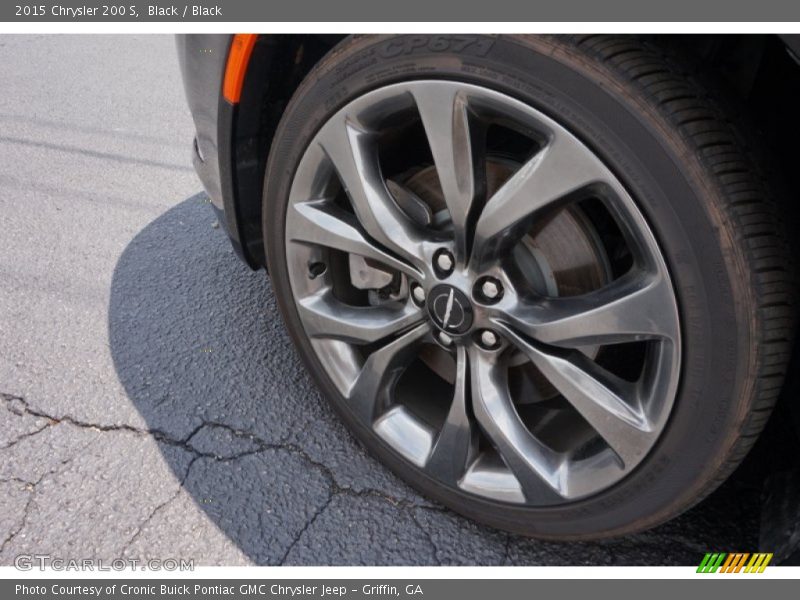 Black / Black 2015 Chrysler 200 S