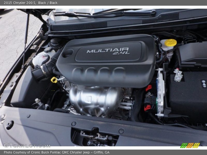 Black / Black 2015 Chrysler 200 S