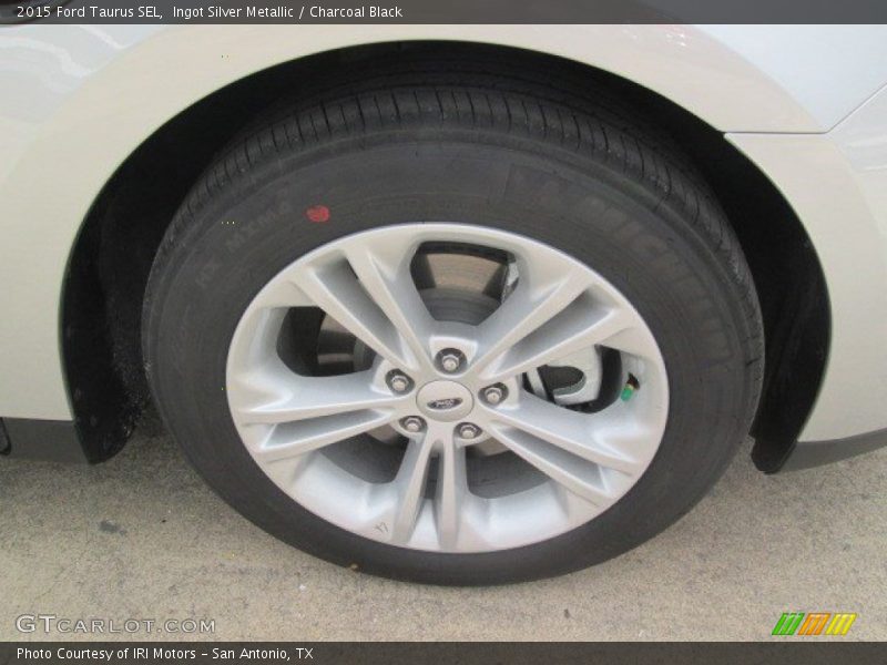 Ingot Silver Metallic / Charcoal Black 2015 Ford Taurus SEL