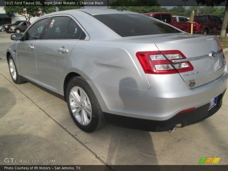 Ingot Silver Metallic / Charcoal Black 2015 Ford Taurus SEL
