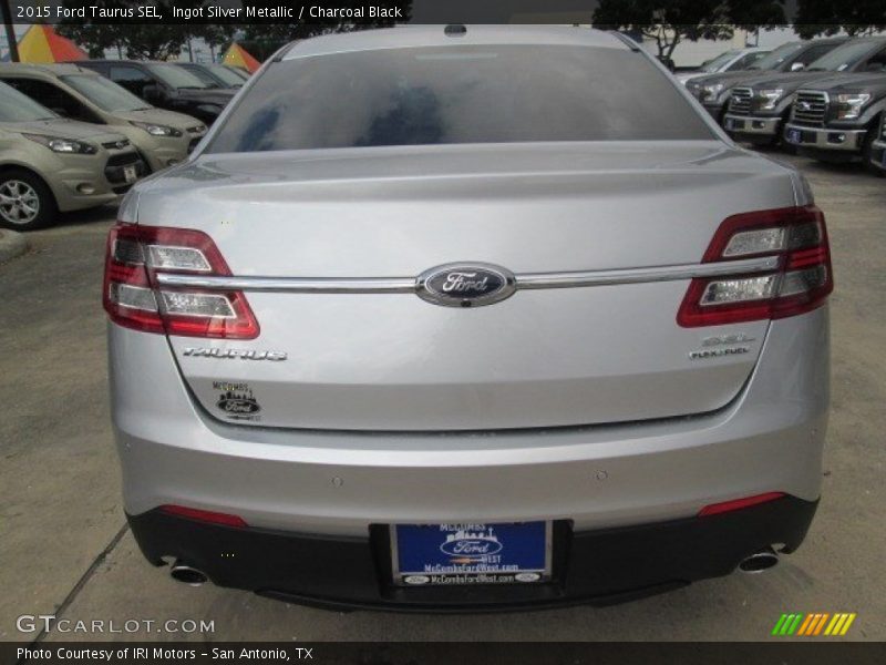 Ingot Silver Metallic / Charcoal Black 2015 Ford Taurus SEL