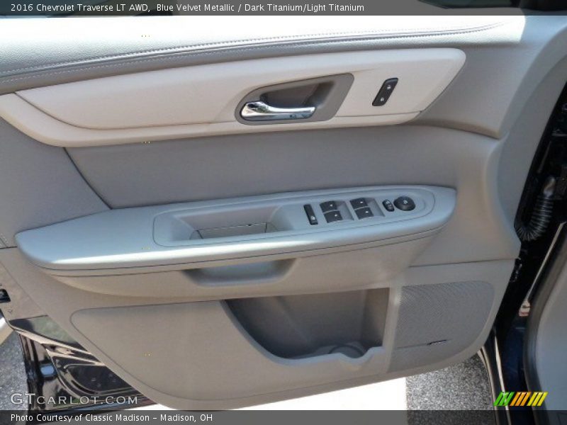 Blue Velvet Metallic / Dark Titanium/Light Titanium 2016 Chevrolet Traverse LT AWD