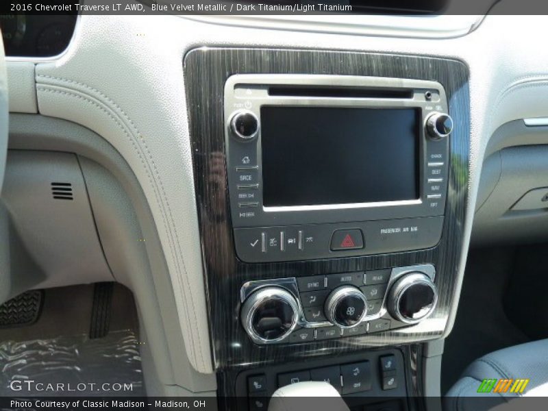 Blue Velvet Metallic / Dark Titanium/Light Titanium 2016 Chevrolet Traverse LT AWD