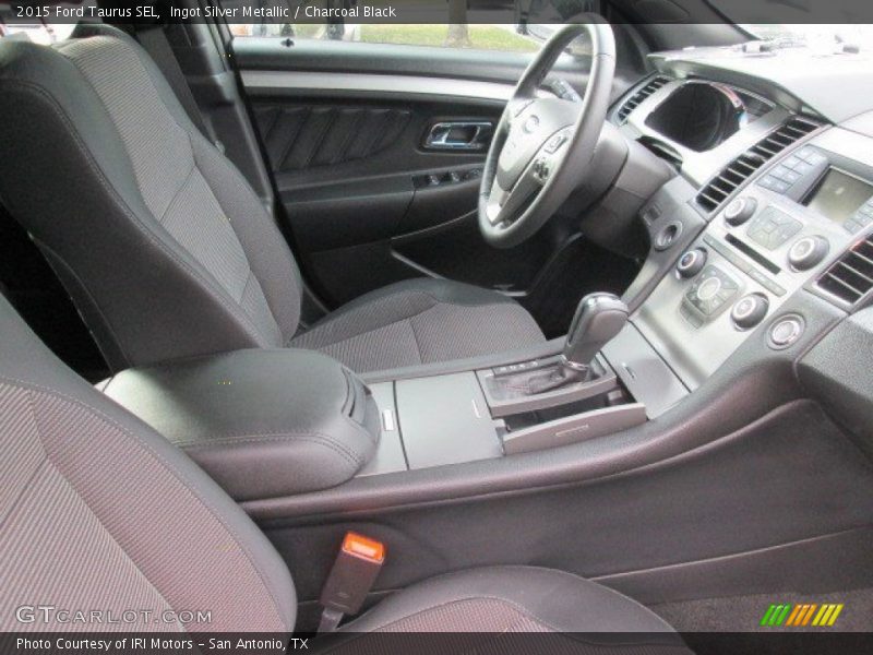 Ingot Silver Metallic / Charcoal Black 2015 Ford Taurus SEL