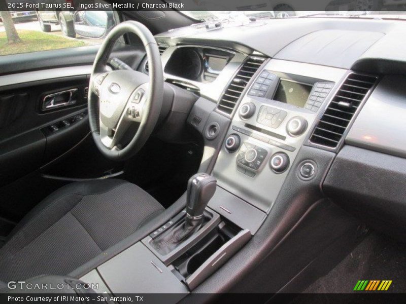 Ingot Silver Metallic / Charcoal Black 2015 Ford Taurus SEL
