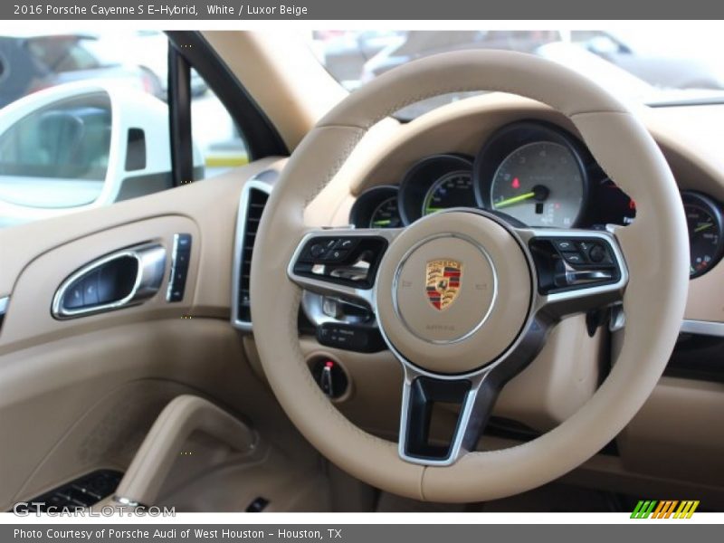  2016 Cayenne S E-Hybrid Steering Wheel