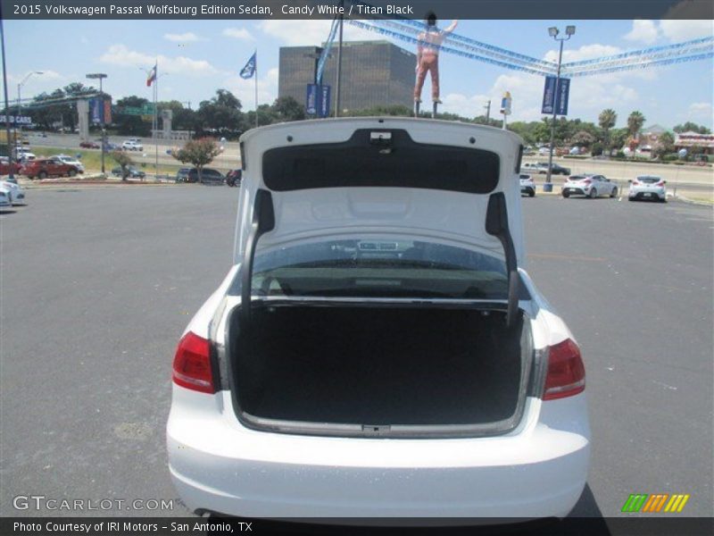 Candy White / Titan Black 2015 Volkswagen Passat Wolfsburg Edition Sedan
