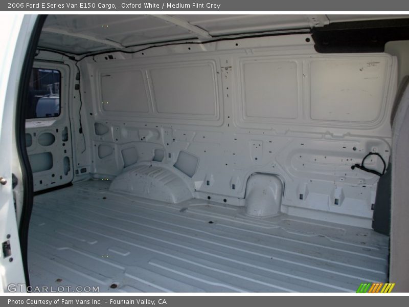 Oxford White / Medium Flint Grey 2006 Ford E Series Van E150 Cargo