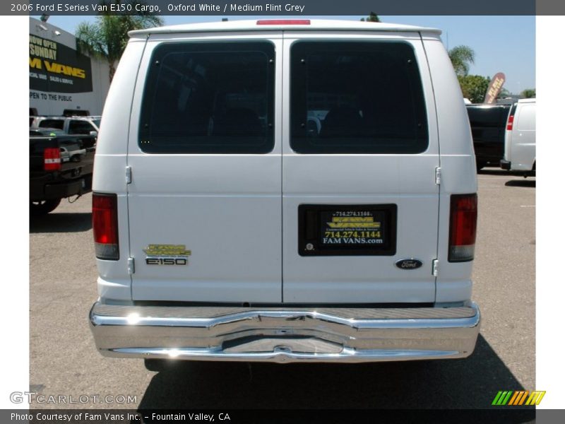 Oxford White / Medium Flint Grey 2006 Ford E Series Van E150 Cargo