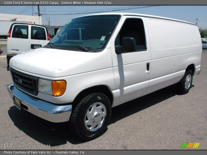 Oxford White / Medium Flint Grey 2006 Ford E Series Van E150 Cargo