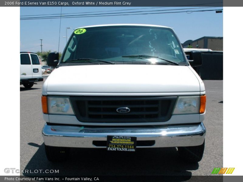 Oxford White / Medium Flint Grey 2006 Ford E Series Van E150 Cargo