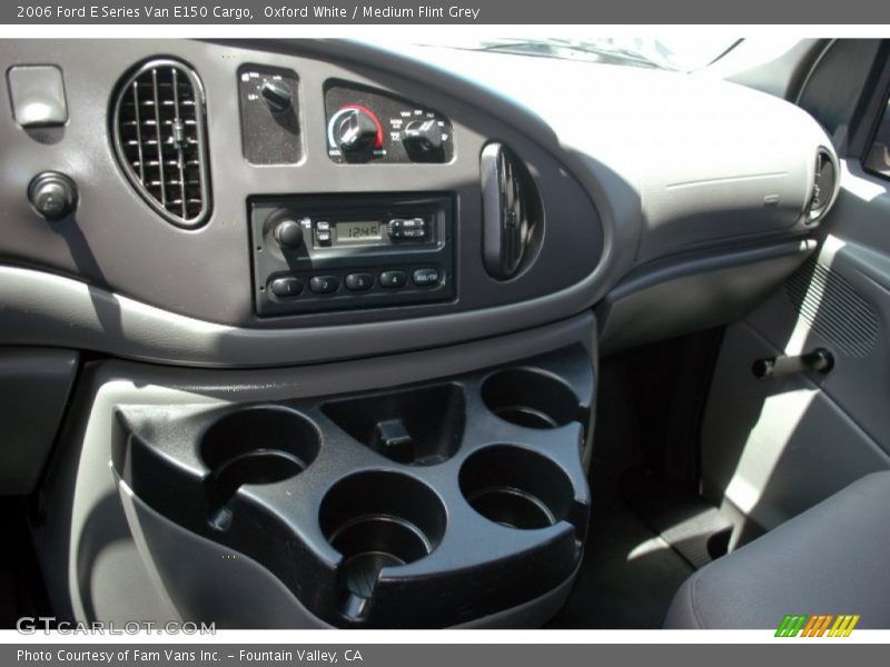 Oxford White / Medium Flint Grey 2006 Ford E Series Van E150 Cargo