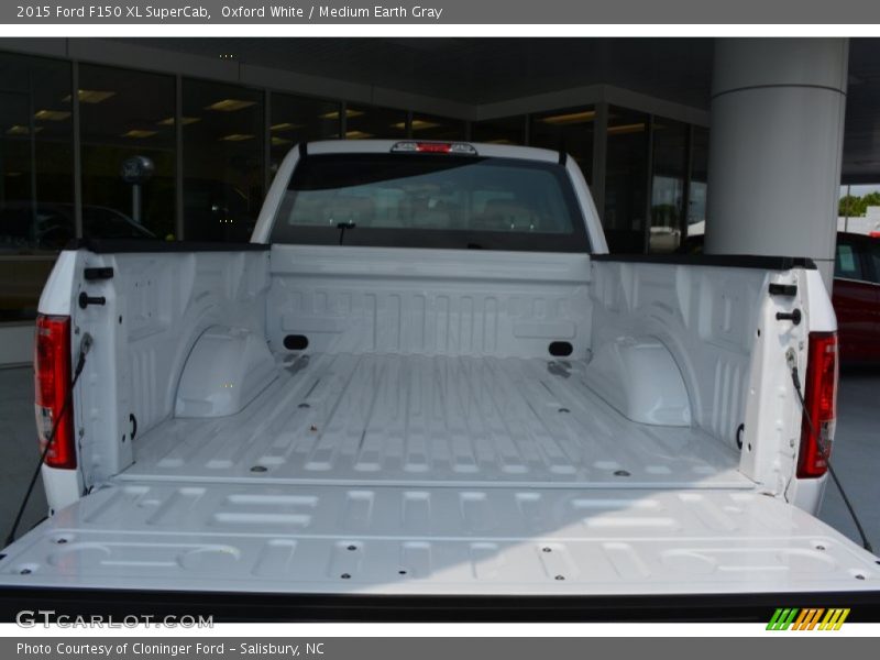 Oxford White / Medium Earth Gray 2015 Ford F150 XL SuperCab