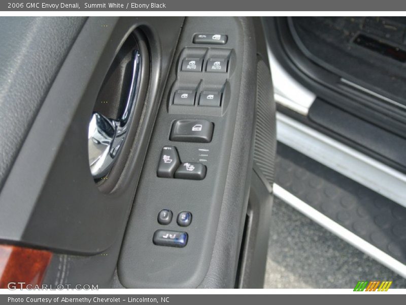 Summit White / Ebony Black 2006 GMC Envoy Denali