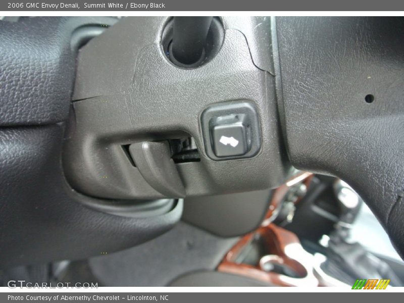 Summit White / Ebony Black 2006 GMC Envoy Denali