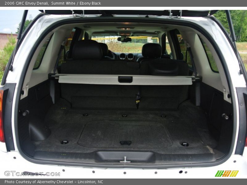 Summit White / Ebony Black 2006 GMC Envoy Denali