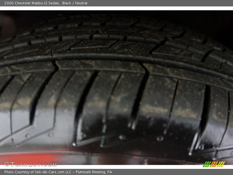Black / Neutral 2000 Chevrolet Malibu LS Sedan