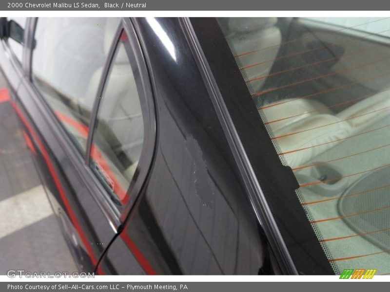 Black / Neutral 2000 Chevrolet Malibu LS Sedan