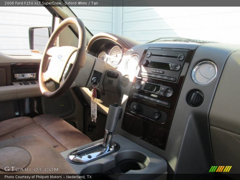 Oxford White / Tan 2006 Ford F150 XLT SuperCrew