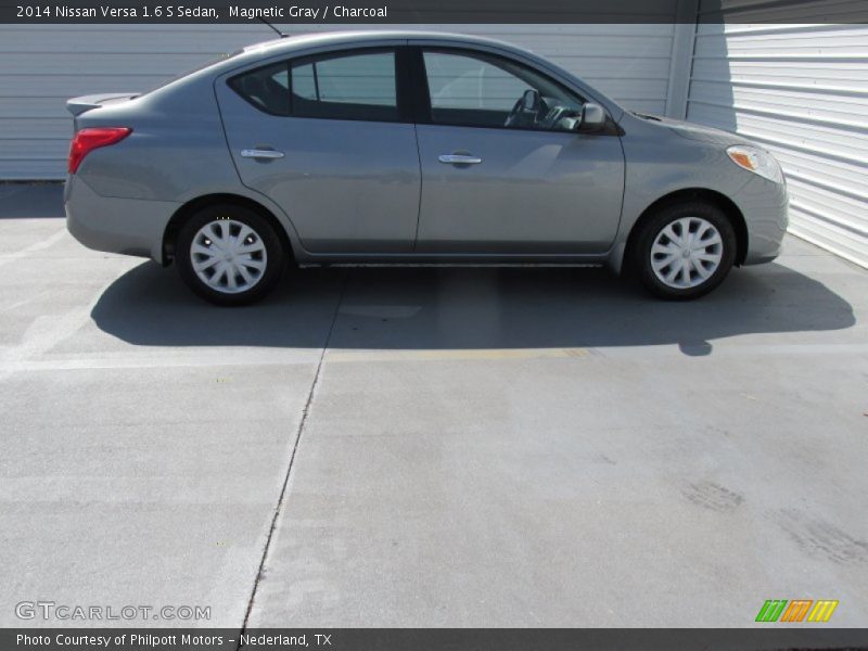 Magnetic Gray / Charcoal 2014 Nissan Versa 1.6 S Sedan