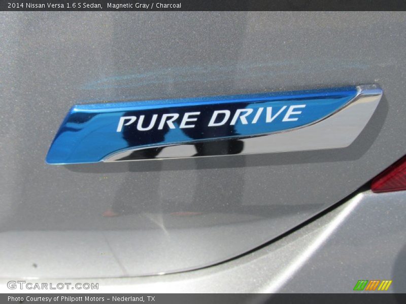 Magnetic Gray / Charcoal 2014 Nissan Versa 1.6 S Sedan