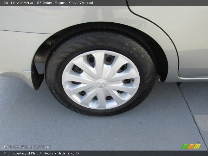 Magnetic Gray / Charcoal 2014 Nissan Versa 1.6 S Sedan