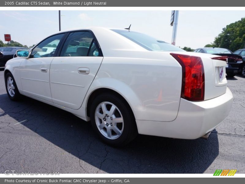 White Diamond / Light Neutral 2005 Cadillac CTS Sedan