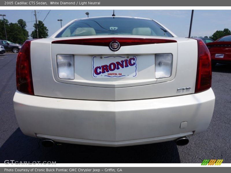 White Diamond / Light Neutral 2005 Cadillac CTS Sedan