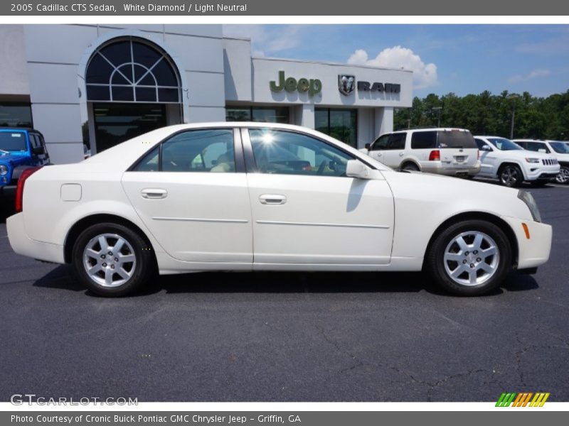 White Diamond / Light Neutral 2005 Cadillac CTS Sedan