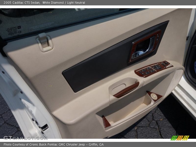 White Diamond / Light Neutral 2005 Cadillac CTS Sedan
