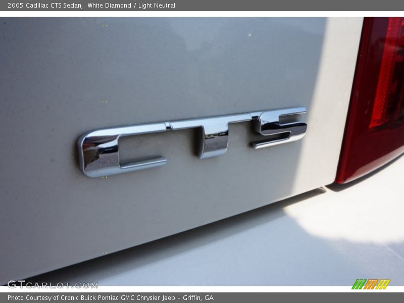 White Diamond / Light Neutral 2005 Cadillac CTS Sedan