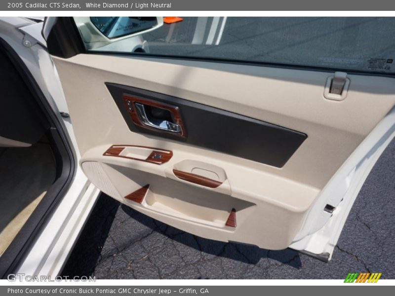 White Diamond / Light Neutral 2005 Cadillac CTS Sedan