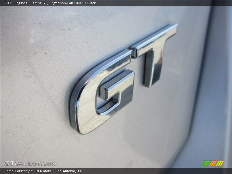 Symphony Air Silver / Black 2016 Hyundai Elantra GT