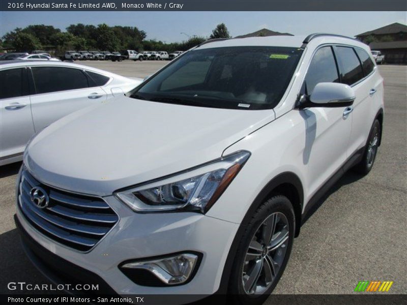 Front 3/4 View of 2016 Santa Fe Limited AWD